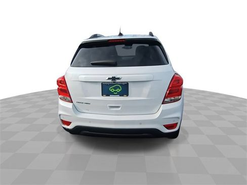 Certified 2022 Chevrolet Trax LT w/ Driver Confidence Package image 7