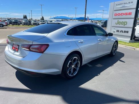 Used 2022 Chevrolet Malibu LT FWD image 17