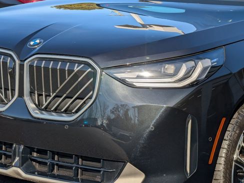 Used 2025 BMW X3 xDrive30i w/ Premium Package image 11