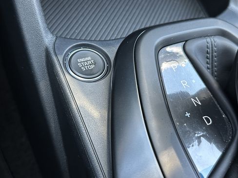 Used 2025 Kia K4 LXS image 32
