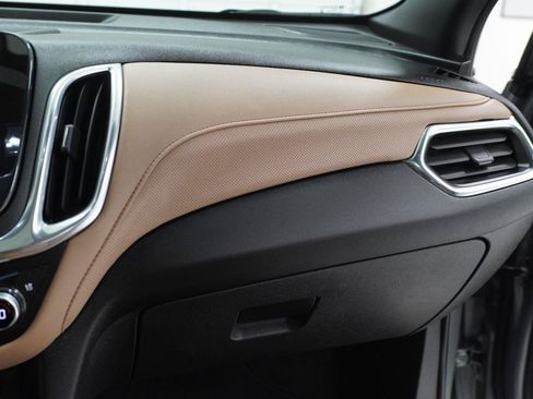 Used 2024 Chevrolet Equinox Premier FWD image 19