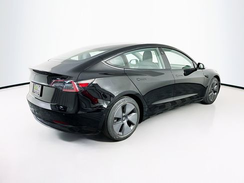 Used 2021 Tesla Model 3 Standard Range Plus image 9