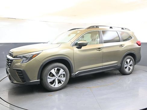 Certified 2025 Subaru Ascent Premium AWD/4WD image 2