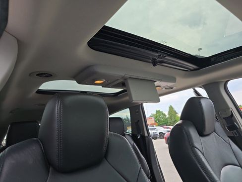 Used 2011 Chevrolet Traverse LT w/ LPO, 'HIT The Road' Package FWD image 38