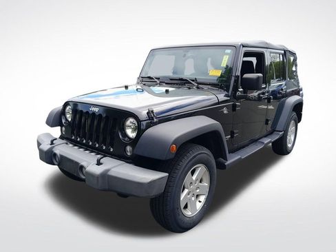 Used 2018 Jeep Wrangler Unlimited Sport S AWD/4WD image 3
