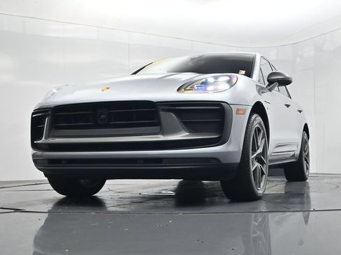Used 2024 Porsche Macan AWD/4WD image 51