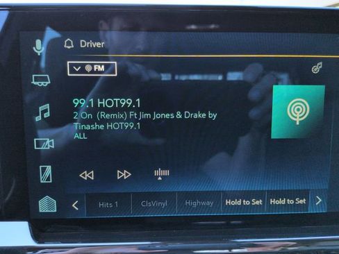 Used 2025 Chevrolet Silverado 1500 ZR2 w/ Technology Package image 13