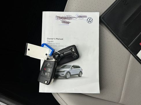 Used 2021 Volkswagen Tiguan SE R-Line AWD/4WD image 27