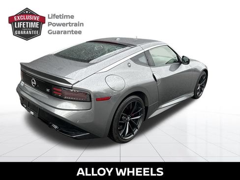 Certified 2025 Nissan Z Performance w/ Floor Mat Package RWD image 6