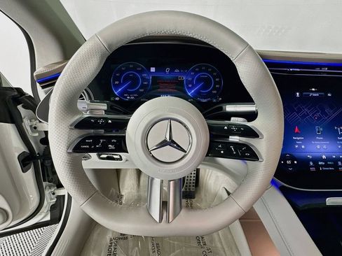 Certified 2023 Mercedes-Benz EQS 580 4MATIC Sedan image 11