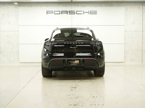 New 2026 Porsche Macan 4 Electric AWD/4WD image 6