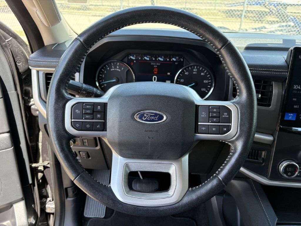 Used 2022 Ford Expedition Max XLT RWD image 15