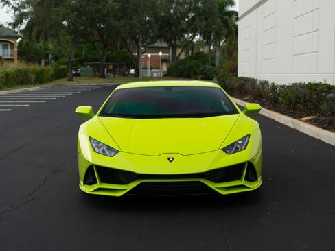 Used 2020 Lamborghini Huracan EVO image 2