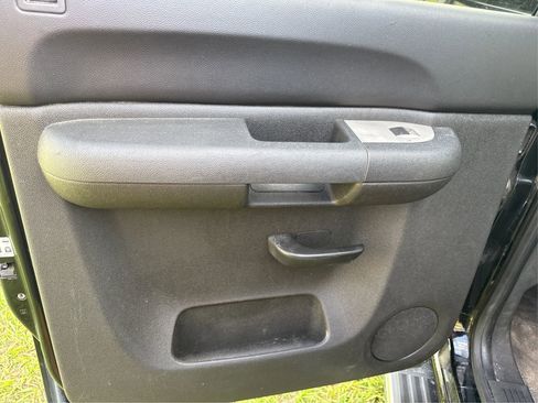 Used 2010 GMC Sierra 1500 SLE w/ Regional Value Package image 14