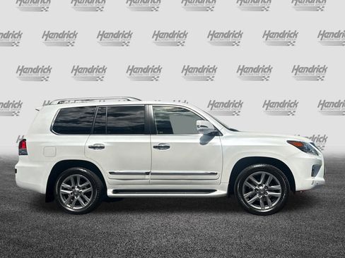 Used 2015 Lexus LX 570 4WD w/ Luxury Package image 3