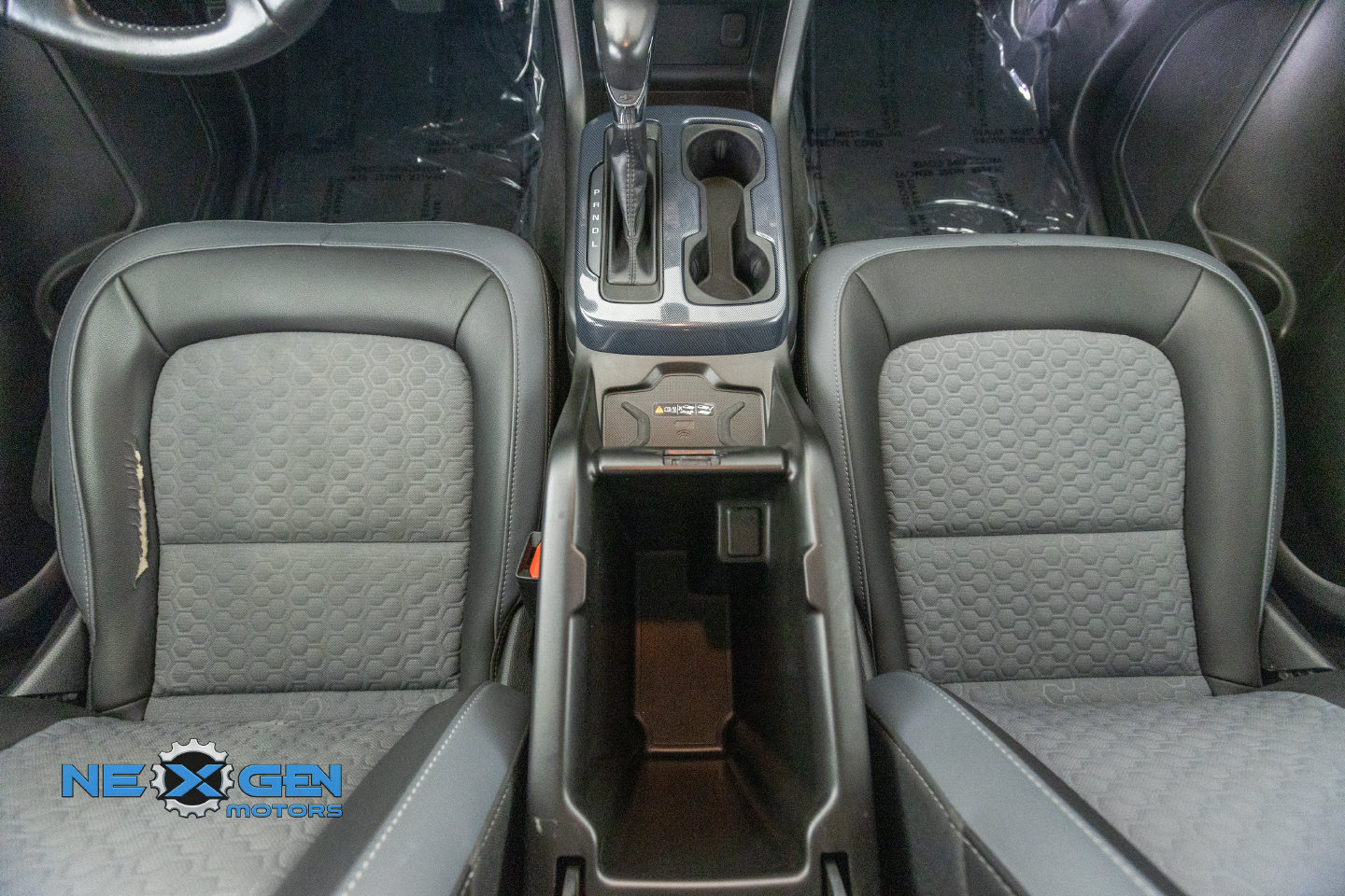 Used 2022 Chevrolet Colorado Z71 AWD/4WD image 5