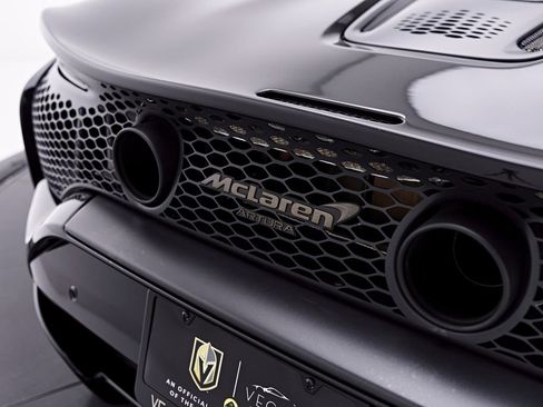 Used 2026 McLaren Artura RWD image 40