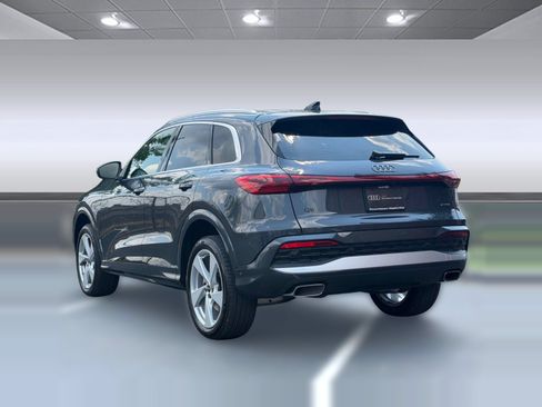 Certified 2026 Audi Q5 Premium AWD/4WD image 3