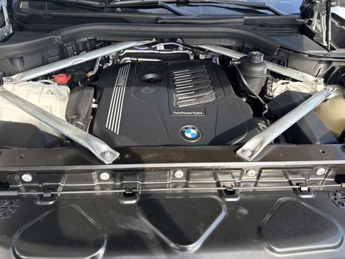 Used 2021 BMW X5 sDrive40i w/ Premium Package RWD image 18