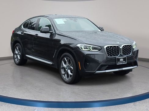Used 2025 BMW X4 xDrive30i AWD/4WD image 4