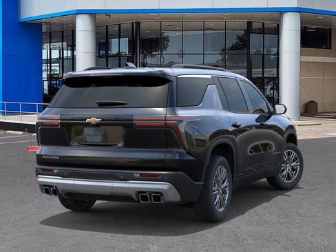 New 2026 Chevrolet Traverse LT image 4