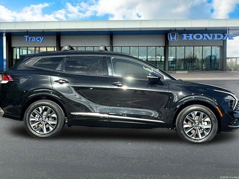 Used 2023 Kia Sportage SX Prestige image 3