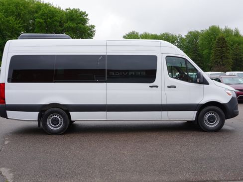 Used 2025 Mercedes-Benz Sprinter 2500 image 6