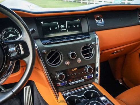 Used 2020 Rolls-Royce Cullinan AWD/4WD image 25