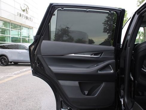 Certified 2025 INFINITI QX60 Luxe image 21