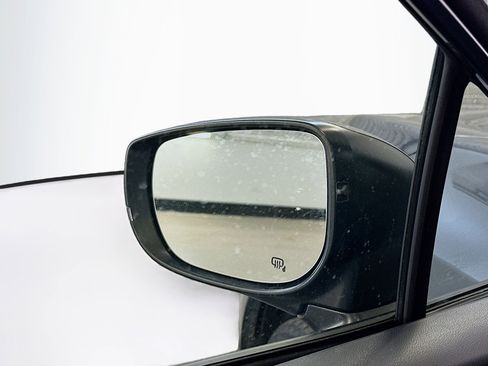 Used 2024 Subaru Crosstrek 2.0i Premium image 16