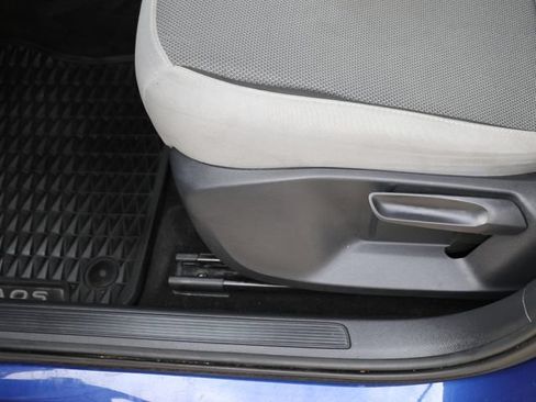 Used 2023 Volkswagen Taos S w/ Driver Assistance Package FWD image 19