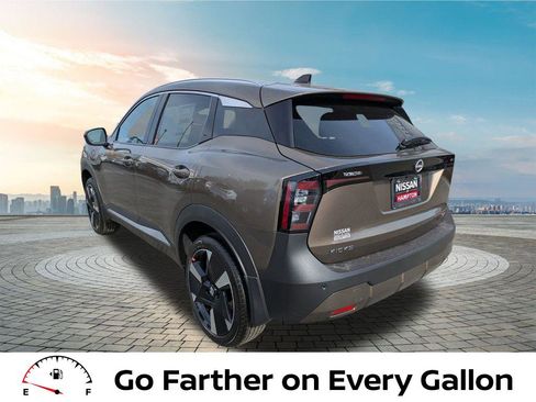 New 2026 Nissan Kicks SR image 6
