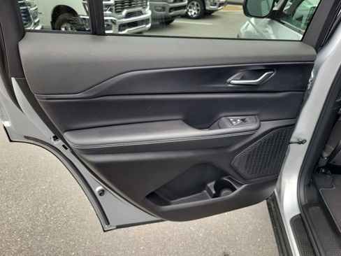 New 2026 Jeep Grand Cherokee L Laredo AWD/4WD image 26