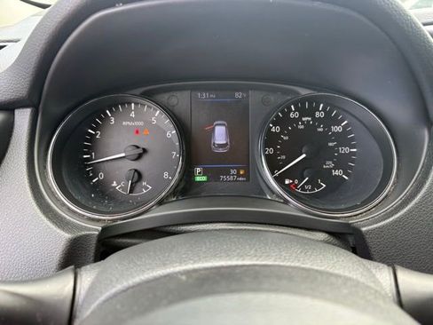 Used 2019 Nissan Rogue S FWD image 14