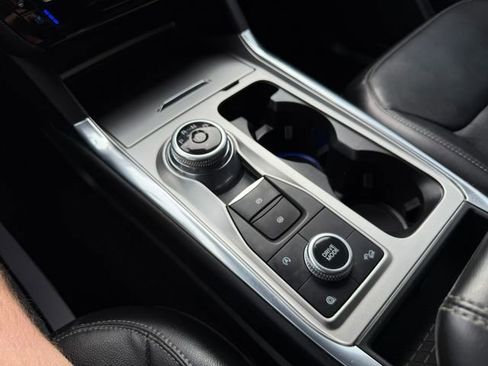 Used 2021 Ford Explorer Limited w/ Equipment Group 301A image 37