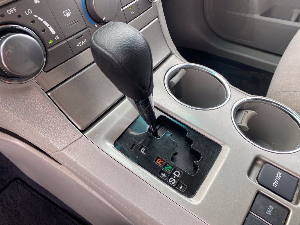 Used 2012 Toyota Highlander FWD image 20
