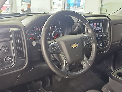 Used 2017 Chevrolet Silverado 1500 LT w/ Midnight Edition AWD/4WD image 19