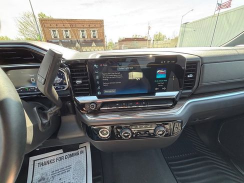 Used 2023 Chevrolet Silverado 1500 LT AWD/4WD image 27