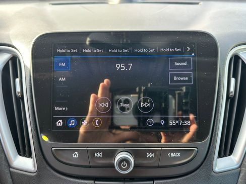 Used 2020 Chevrolet Malibu LS image 21