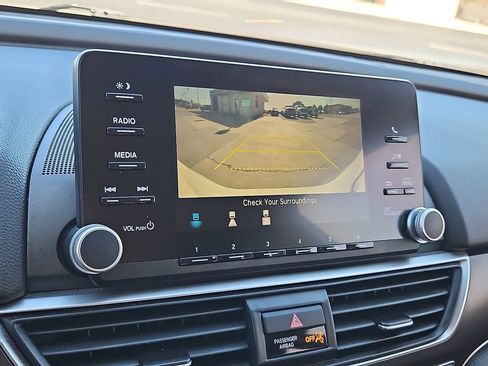 Used 2019 Honda Accord LX image 16