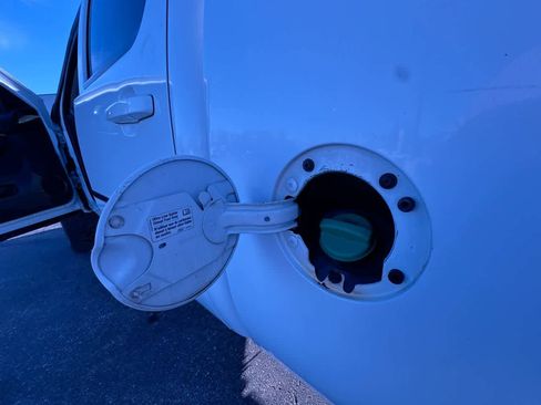 Used 2013 GMC Sierra 2500 Denali w/ Suspension Package, Off-Road image 36