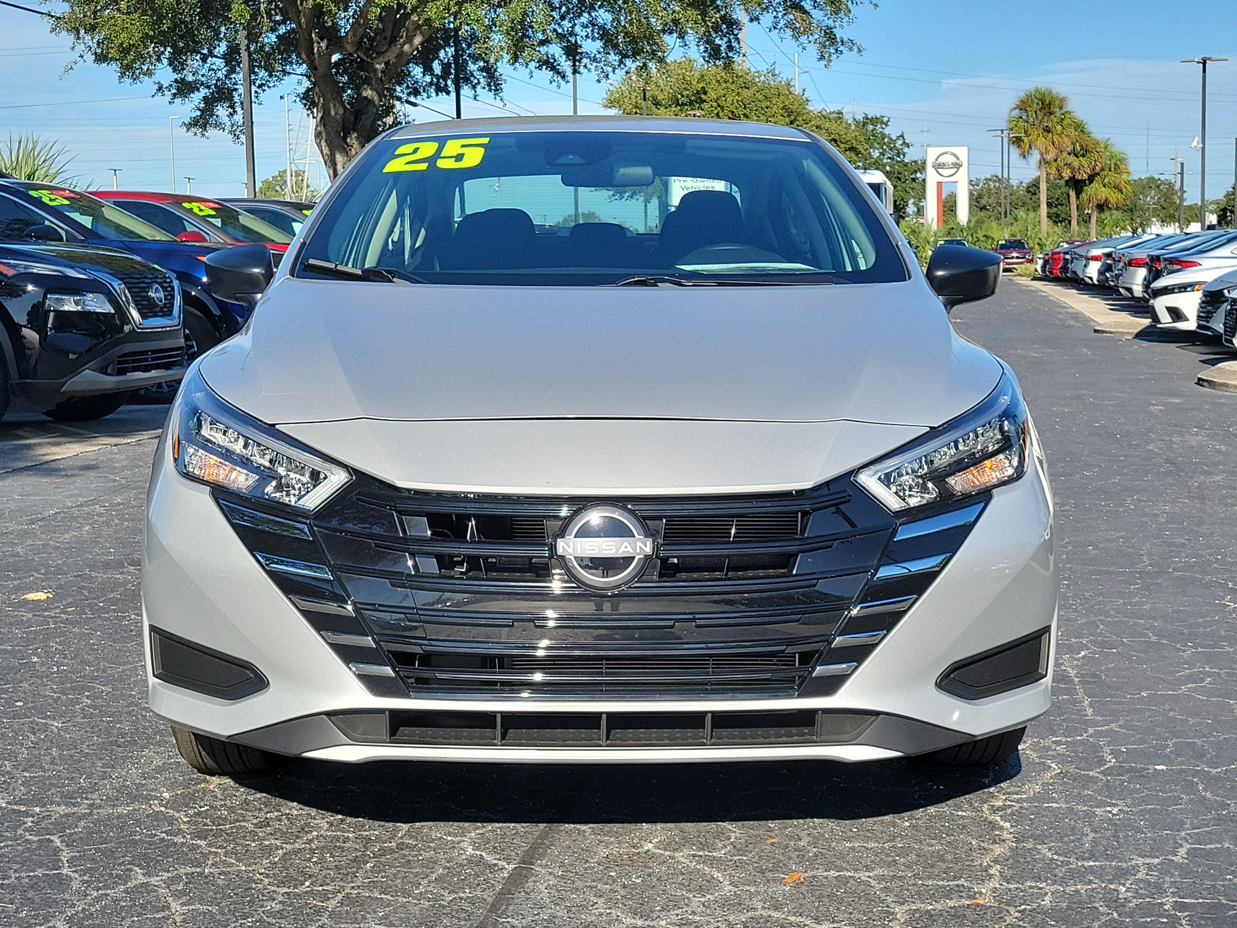 Used 2025 Nissan Versa S w/ Trunk Package FWD image 2
