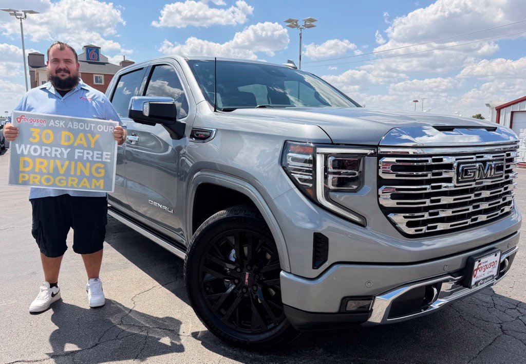 Used 2023 GMC Sierra 1500 Denali w/ Denali Carbonpro Edition AWD/4WD image 1