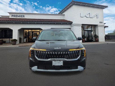New 2026 Kia Carnival LXS FWD image 3