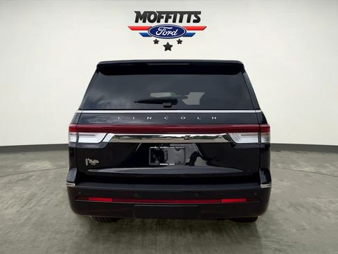 Used 2022 Lincoln Navigator L Reserve AWD/4WD image 4