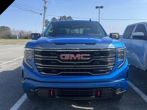 Used 2023 GMC Sierra 1500 AT4 w/ Technology Package image 8