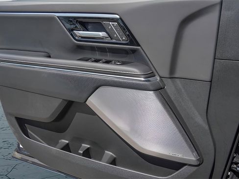 New 2025 GMC Sierra EV Denali image 16