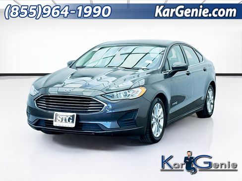 Used 2019 Ford Fusion SE image 1