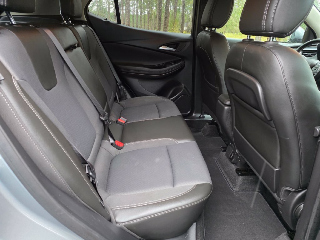 Used 2025 Buick Encore GX Preferred w/ Comfort Package FWD image 20
