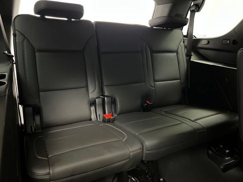 Used 2025 GMC Yukon Denali AWD/4WD image 37